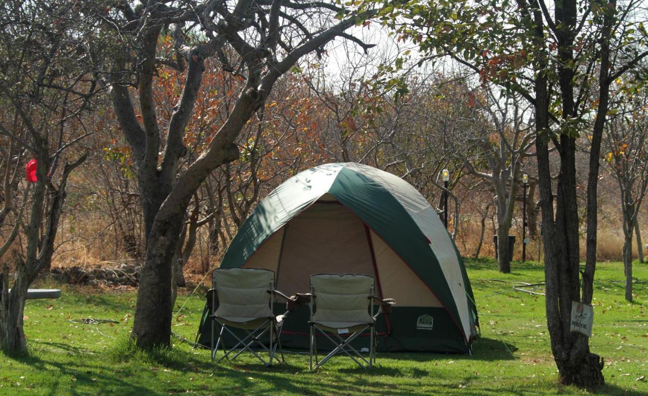 הוילה אוקאוקוג'ו Gondwana Etosha Safari Camp מראה חיצוני תמונה