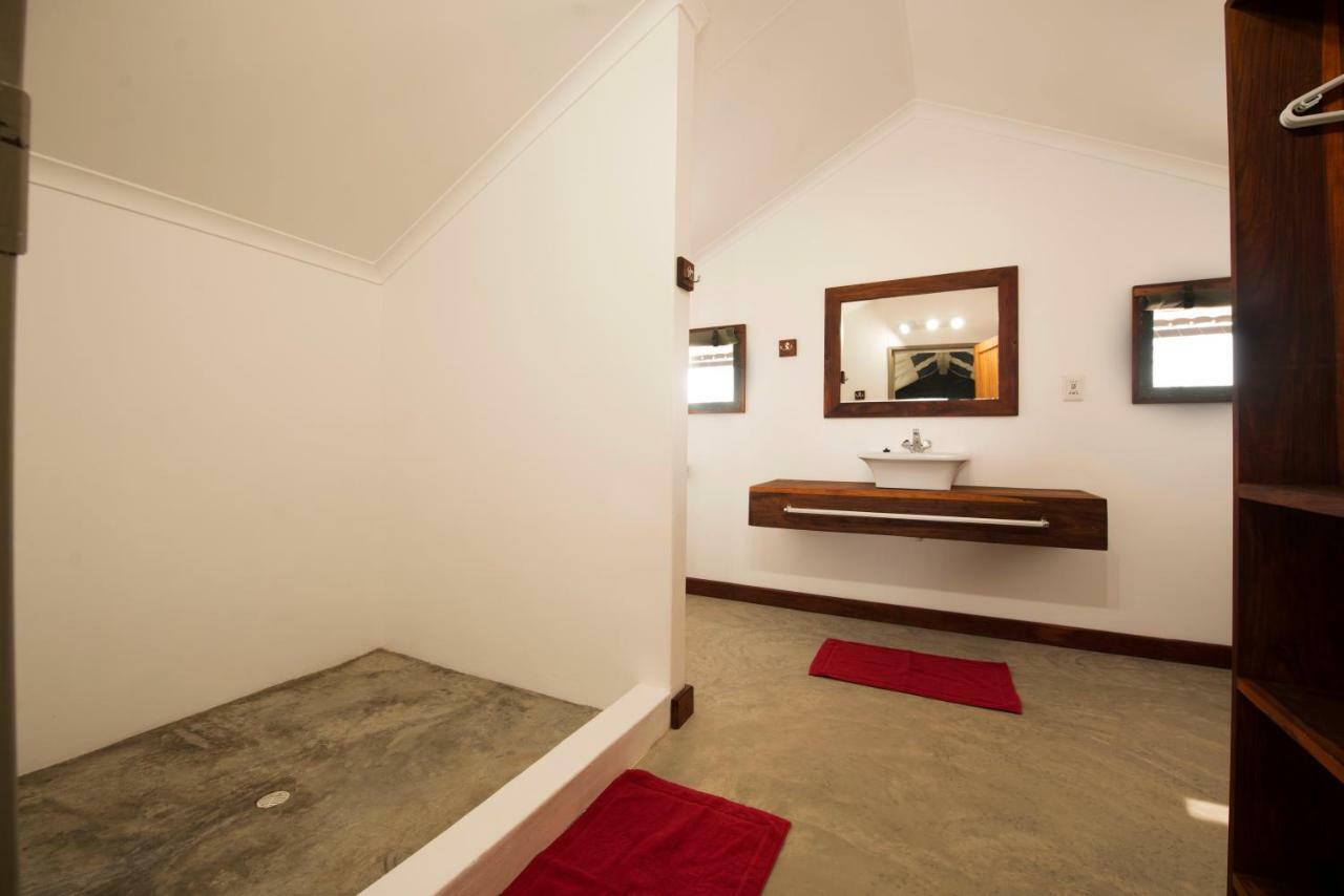 הוילה אוקאוקוג'ו Gondwana Etosha Safari Camp מראה חיצוני תמונה